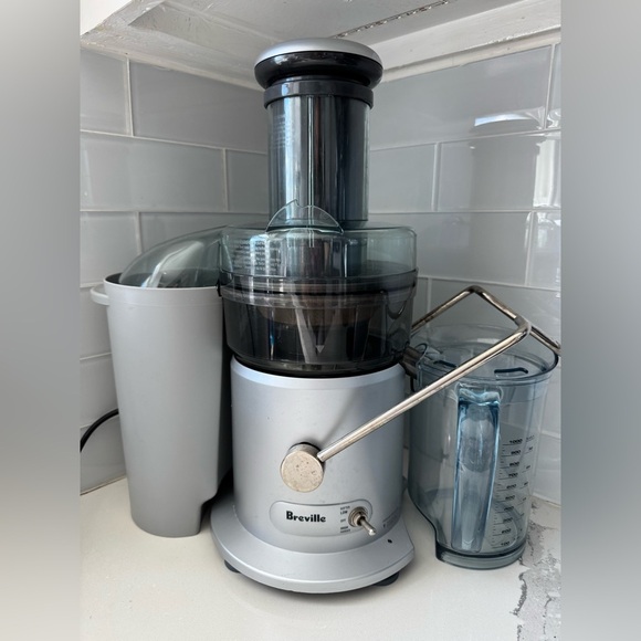 Breville the Juice Fountain® Plus - Picture 2 of 3